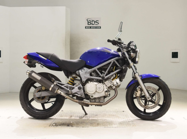 Мотоцикл Honda VTR250 с пробегом 27482 km