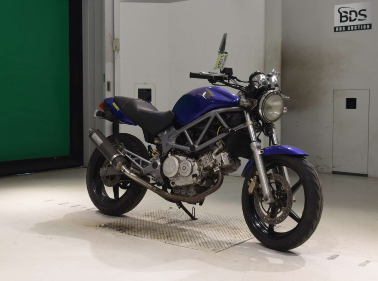 Мотоцикл Honda VTR250 с пробегом 27482 km