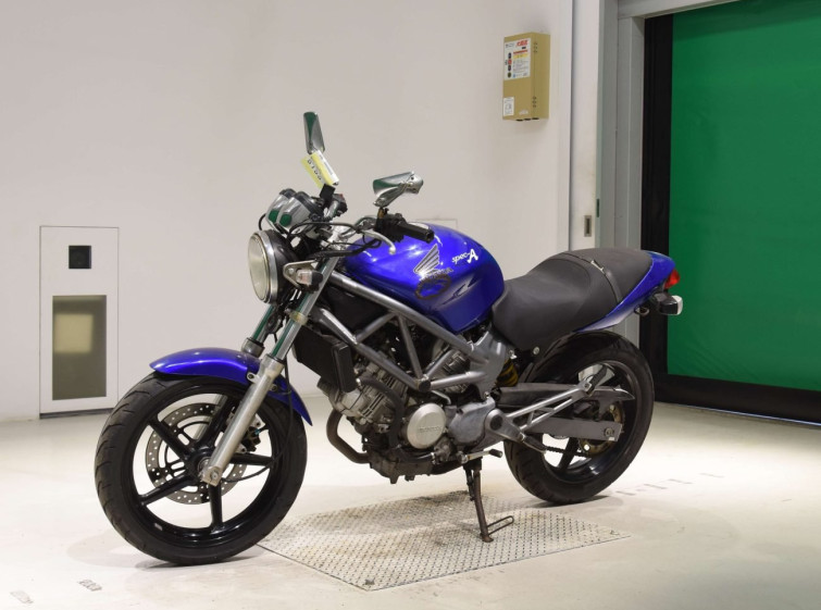 Мотоцикл Honda VTR250 с пробегом 27482 km