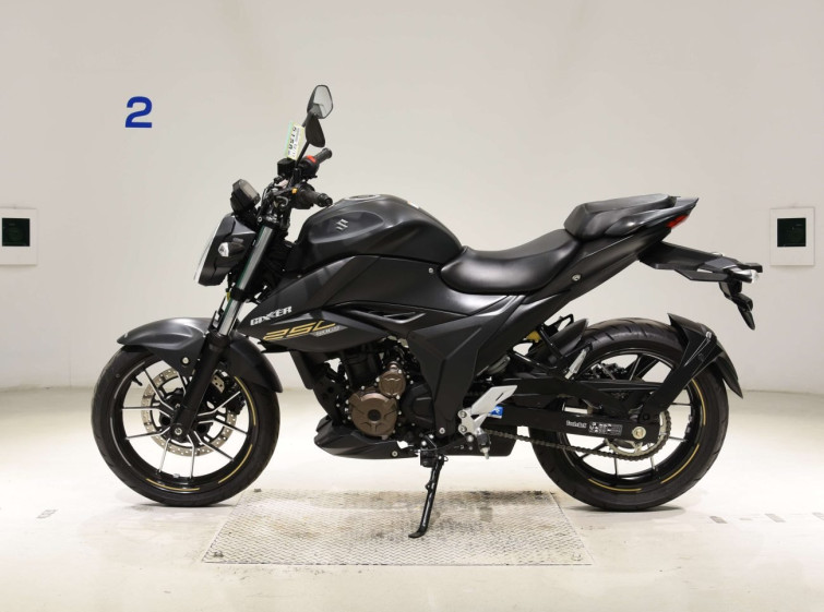 Мотоцикл Suzuki GIXXER250 с пробегом 4698 km