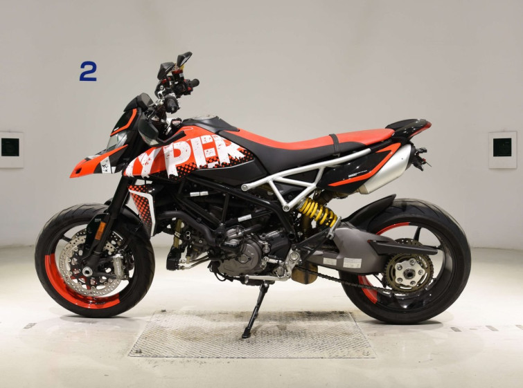 Мотоцикл Ducati HYPERMOTARD 950 з пробігом 14990 km