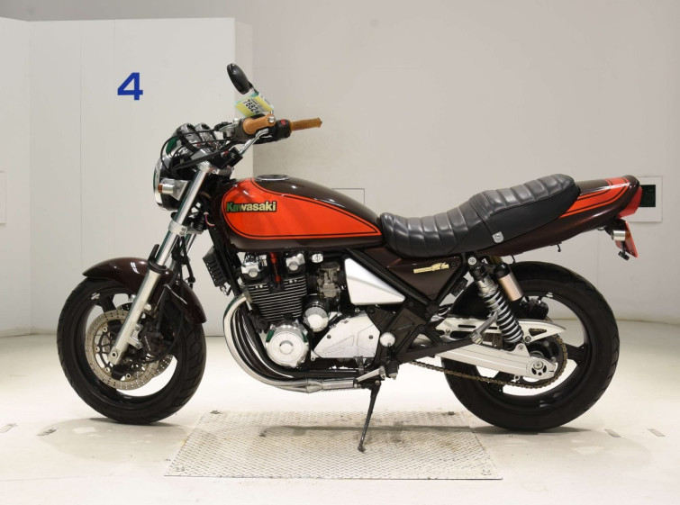 Мотоцикл Kawasaki ZEPHYR400 з пробігом 14851 km