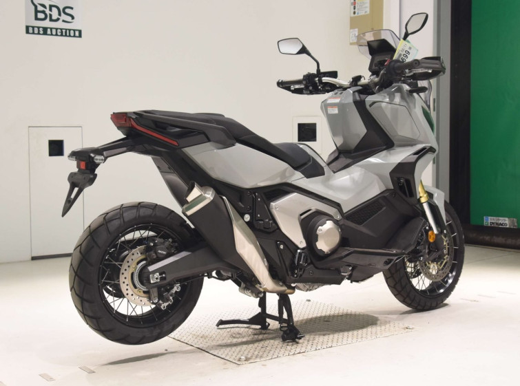 Мотоцикл Honda X-ADV750 з пробігом 3119 km