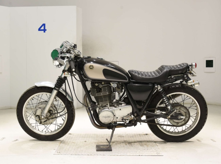 Мотоцикл Yamaha SR400 з пробігом 26346 km