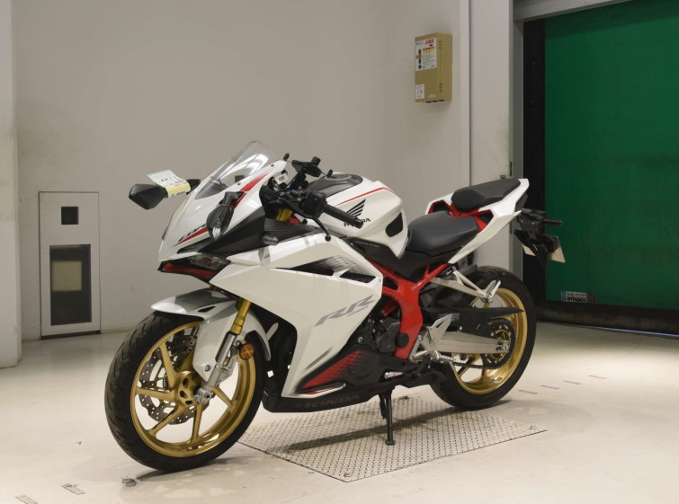 Мотоцикл Honda CBR250RR з пробігом 3801 km