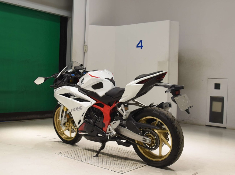 Мотоцикл Honda CBR250RR з пробігом 3801 km