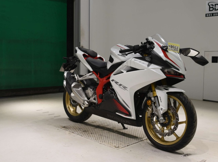 Мотоцикл Honda CBR250RR з пробігом 3801 km