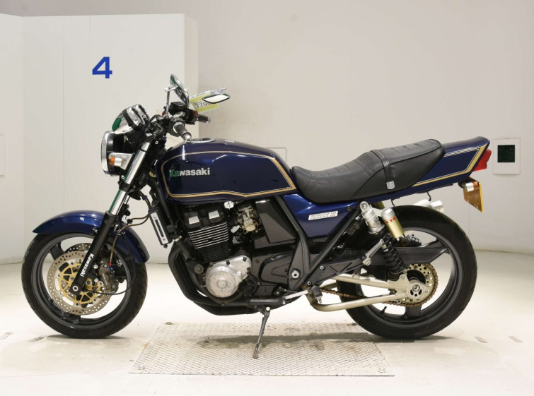 Мотоцикл Kawasaki ZRX400 с пробегом 27867 km