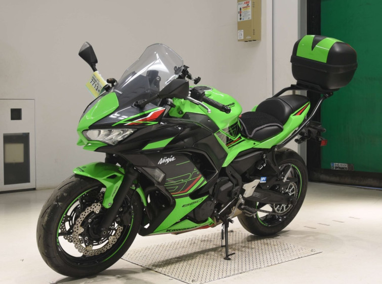 Мотоцикл Kawasaki NINJA650 з пробігом 5913 km