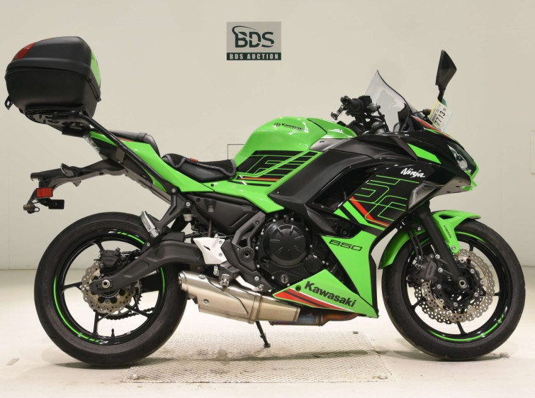 Мотоцикл Kawasaki NINJA650 з пробігом 5913 km