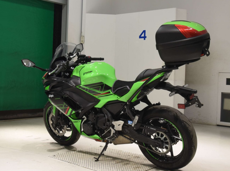 Мотоцикл Kawasaki NINJA650 з пробігом 5913 km
