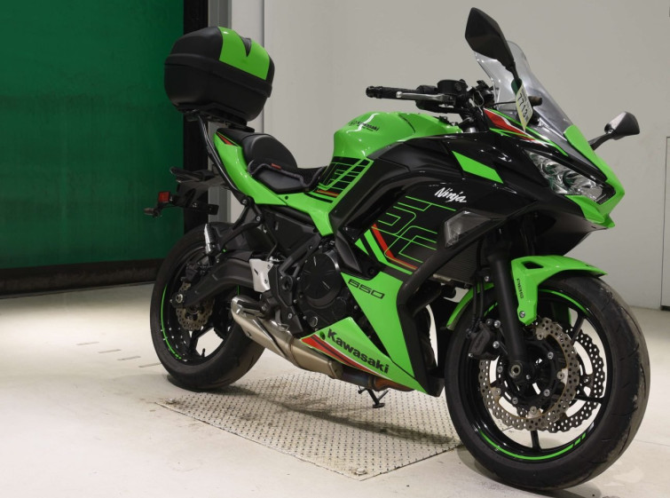Мотоцикл Kawasaki NINJA650 з пробігом 5913 km