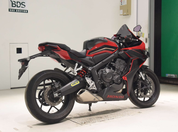 Мотоцикл Honda CBR650R с пробегом 13673 km