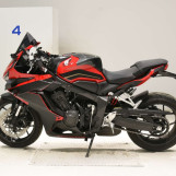 Мотоцикл Honda CBR650R с пробегом 13673 km