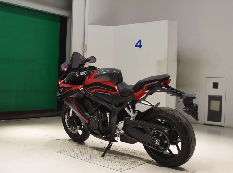 Мотоцикл Honda CBR650R с пробегом 13673 km