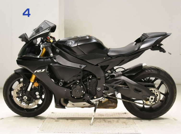Мотоцикл Yamaha YZF-R1 с пробегом 10200 km