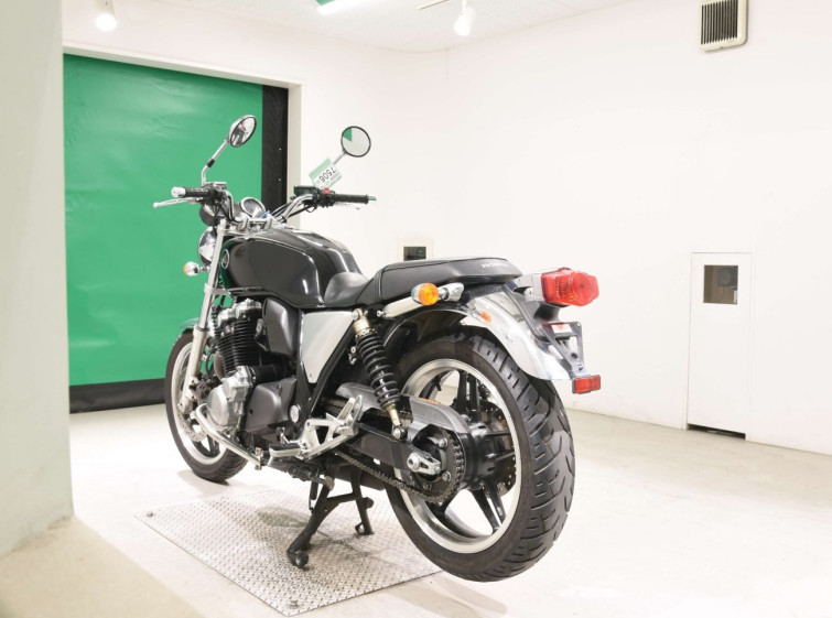 Мотоцикл Honda CB1100 з пробігом 11465 km