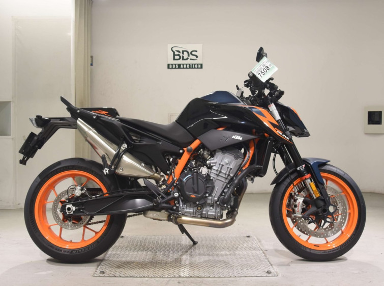 Мотоцикл KTM 890 DUKE R з пробігом 2952 km