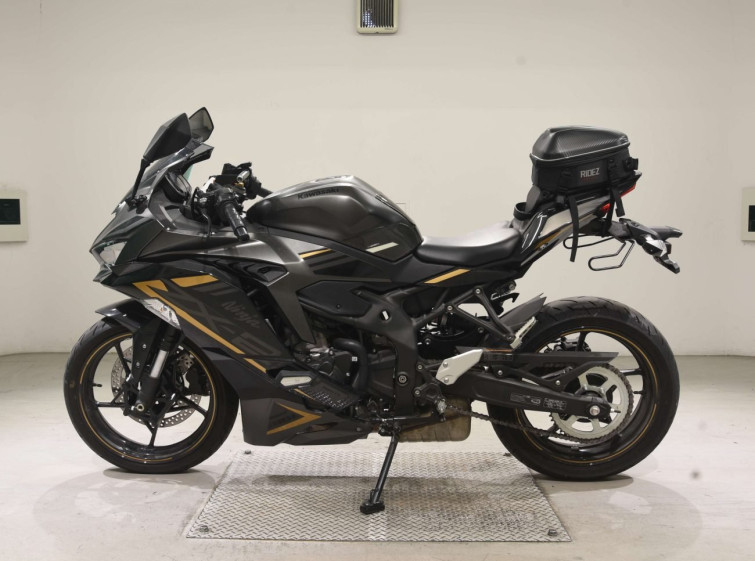 Мотоцикл Kawasaki NINJA ZX-25R