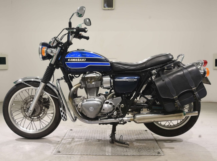 Мотоцикл Kawasaki W800