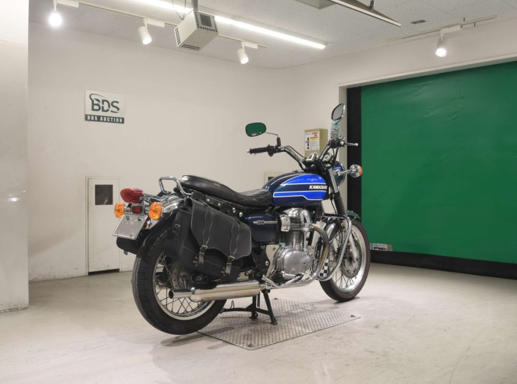 Мотоцикл Kawasaki W800