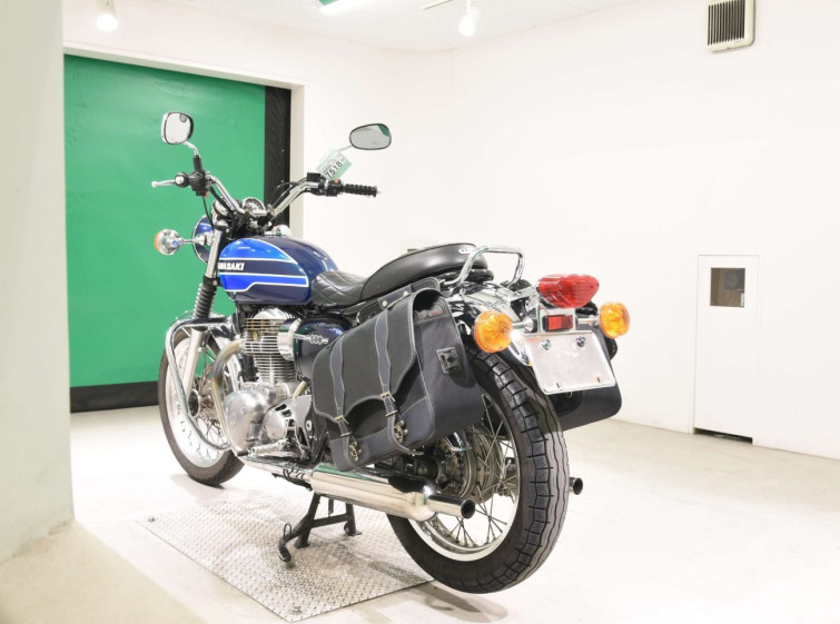 Мотоцикл Kawasaki W800