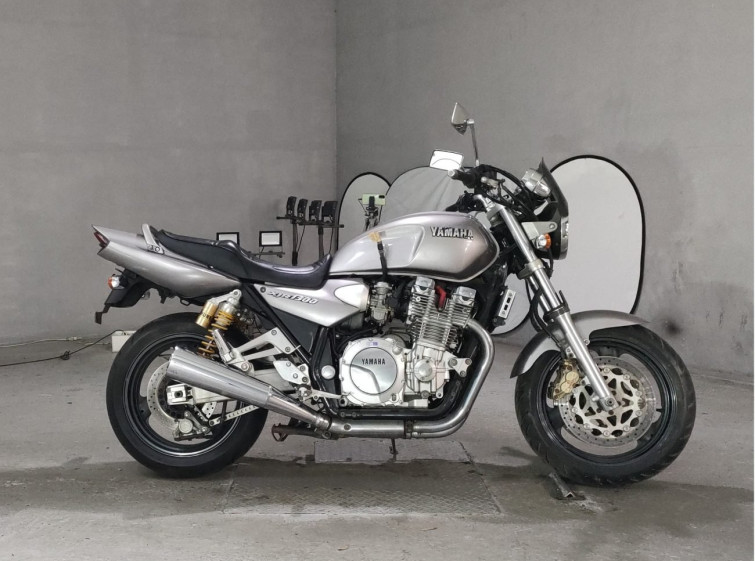 Мотоцикл Yamaha XJR1300 з пробігом 18400 km