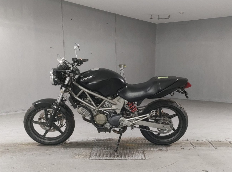 Мотоцикл Honda VTR250 з пробігом 58808 km