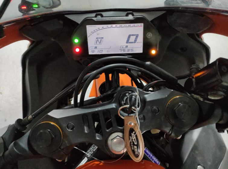 Мотоцикл Yamaha YZF-R25 з пробігом 7536 km