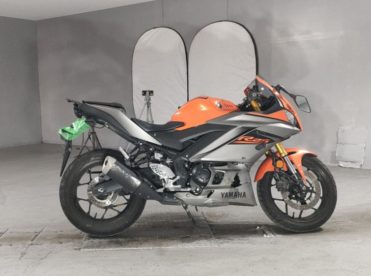 Мотоцикл Yamaha YZF-R25 з пробігом 7536 km