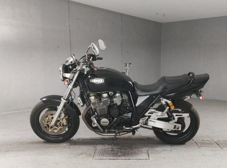 Мотоцикл Yamaha XJR1200 з пробігом 42274 km