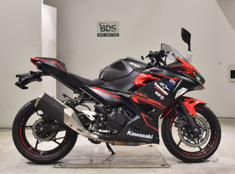 Мотоцикл Kawasaki NINJA250 с пробегом 48040 km