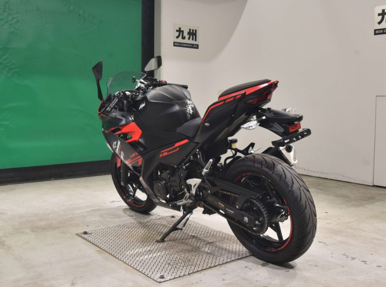 Мотоцикл Kawasaki NINJA250 с пробегом 48040 km