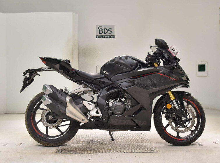 Мотоцикл Honda CBR250RRA з пробігом 8974 km