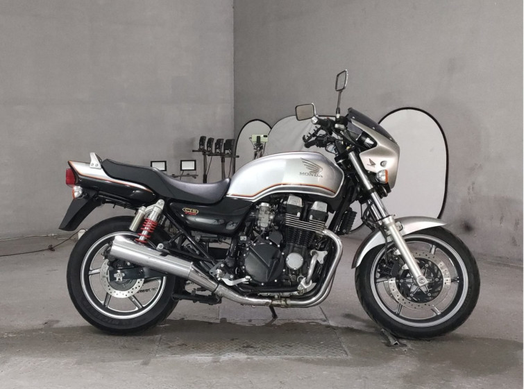 Мотоцикл Honda CB750 с пробегом 16711 km