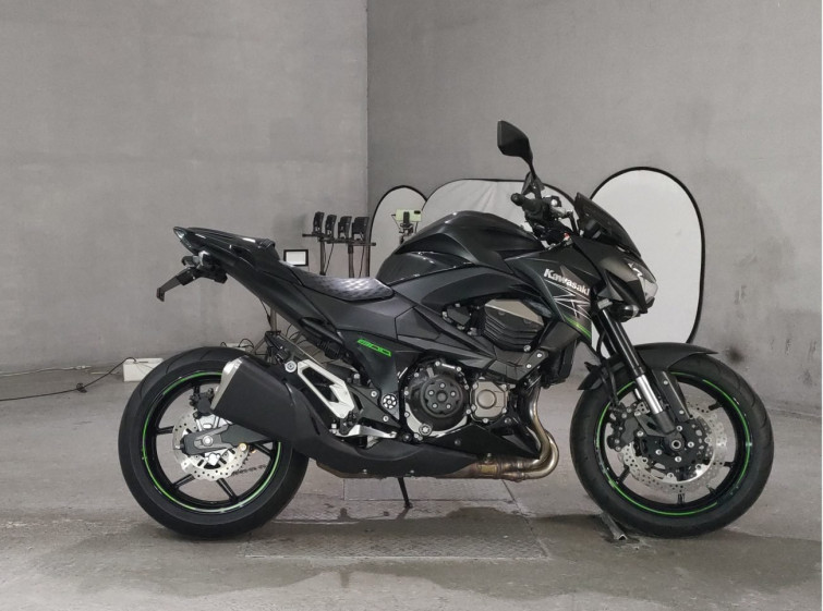 Мотоцикл Kawasaki Z800 з пробігом 8965 km