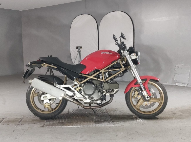 Мотоцикл Ducati MONSTER 400 з пробігом 34329 km