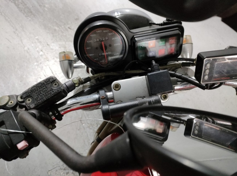 Мотоцикл Ducati MONSTER 400 з пробігом 34329 km