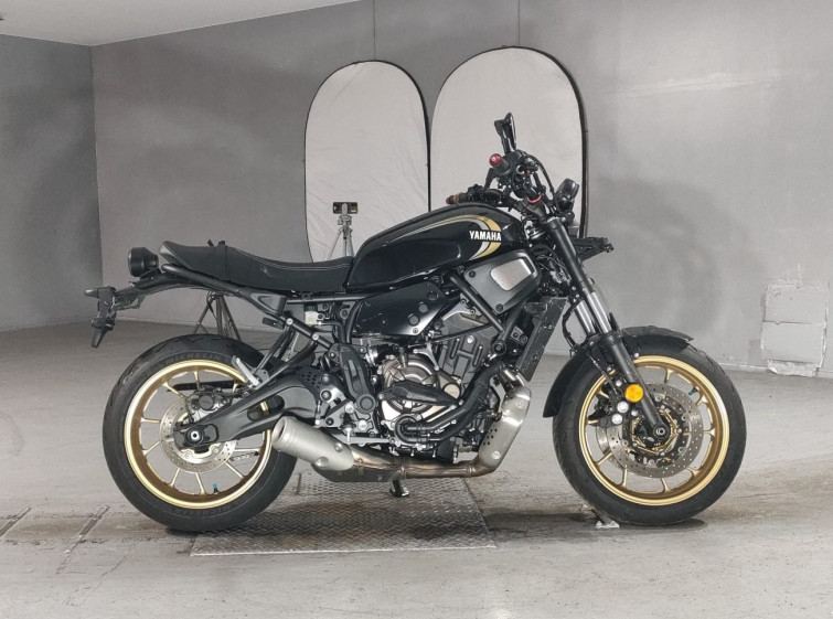 Мотоцикл Yamaha XSR700 с пробегом 1532 km
