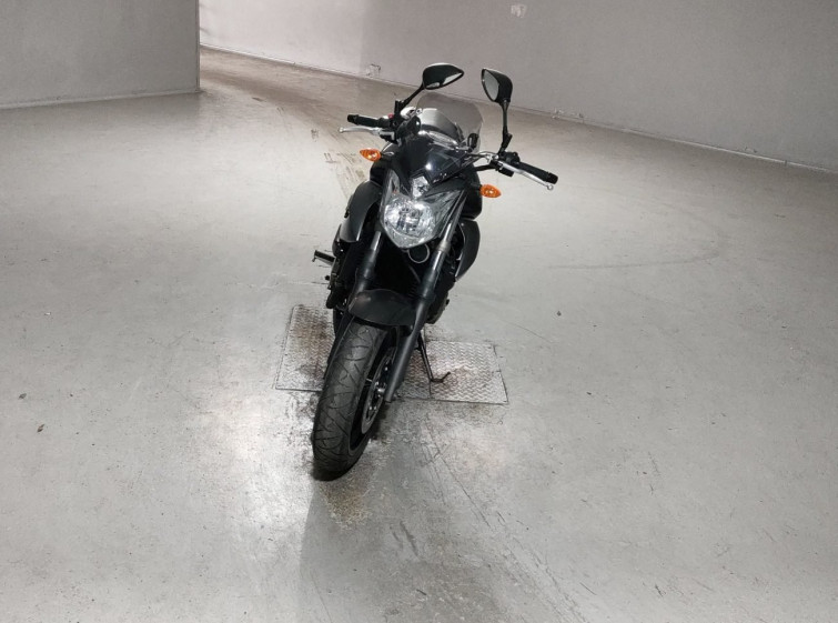 Мотоцикл Yamaha xj6n с пробегом 5560 km