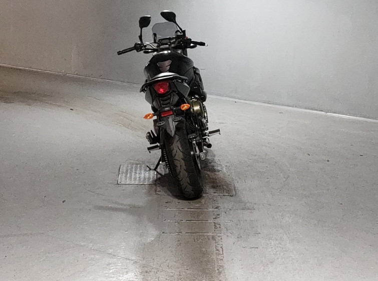 Мотоцикл Yamaha xj6n с пробегом 5560 km