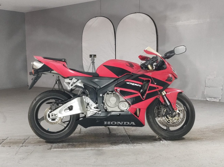 Мотоцикл Honda CBR600RR с пробегом 82055 km