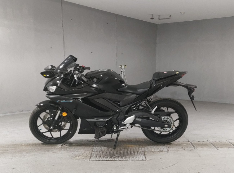 Мотоцикл Yamaha YZF-R3 с пробегом 1810 km