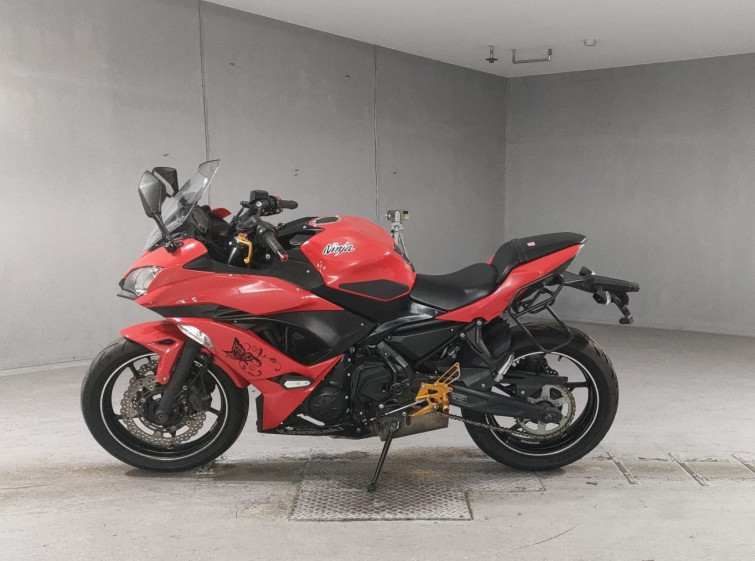 Мотоцикл Kawasaki NINJA650 з пробігом 65767 km