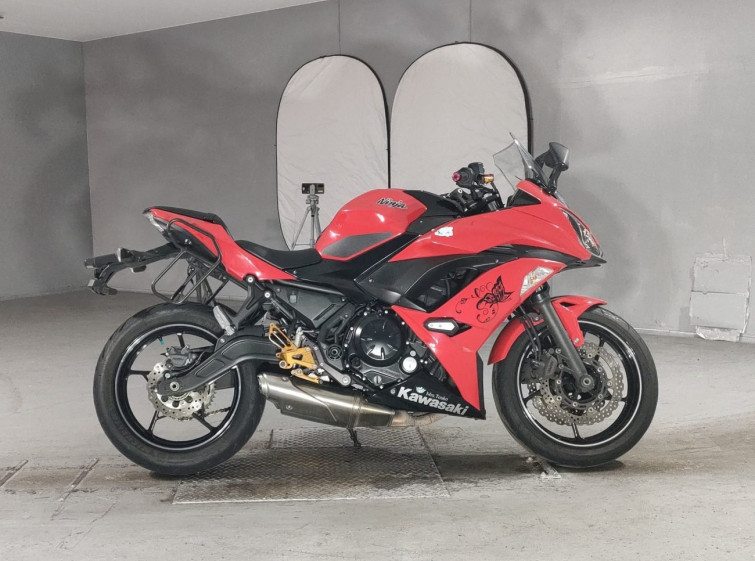 Мотоцикл Kawasaki NINJA650 з пробігом 65767 km