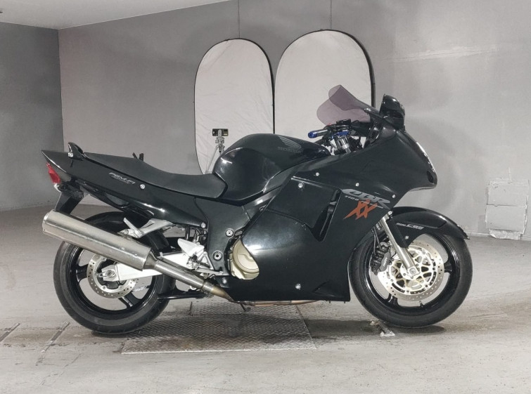 Мотоцикл Honda CBR1100XX BLACKBIRD с пробегом 31345 km