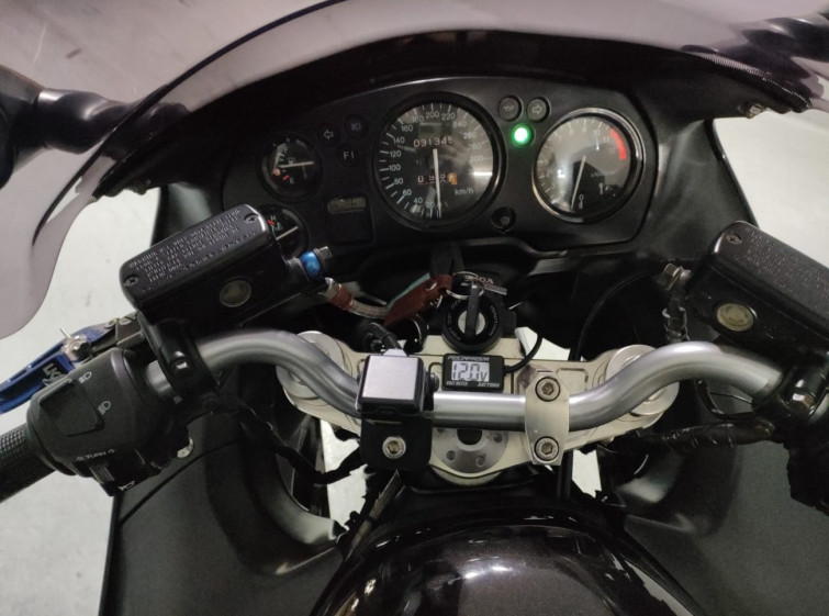 Мотоцикл Honda CBR1100XX BLACKBIRD с пробегом 31345 km