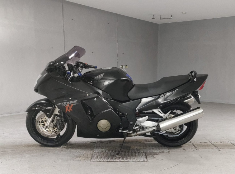 Мотоцикл Honda CBR1100XX BLACKBIRD с пробегом 31345 km