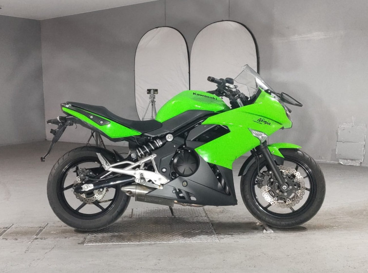Мотоцикл Kawasaki NINJA400R з пробігом 6916 km