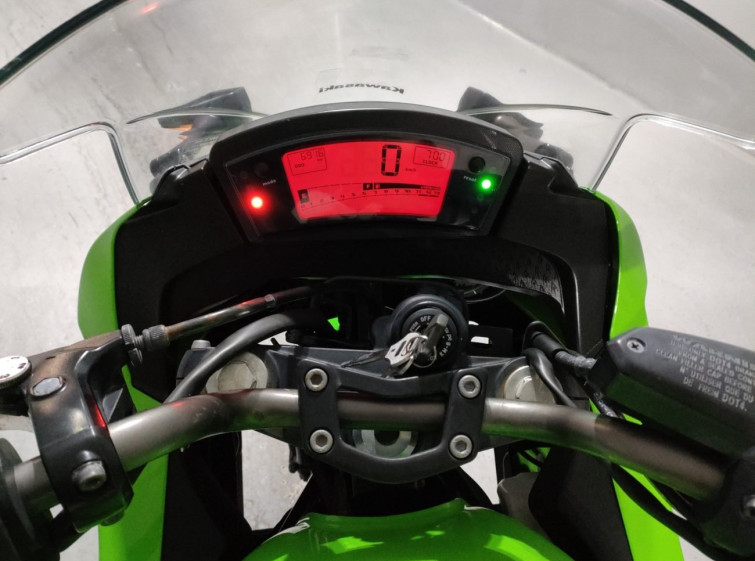 Мотоцикл Kawasaki NINJA400R з пробігом 6916 km